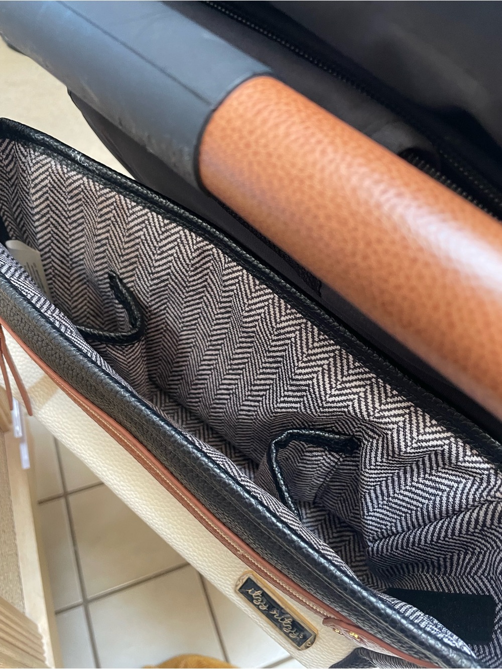 Itzy Ritzy stroller caddy - Picture 4 of 6